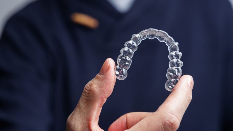 Aparat Invisalign katowice